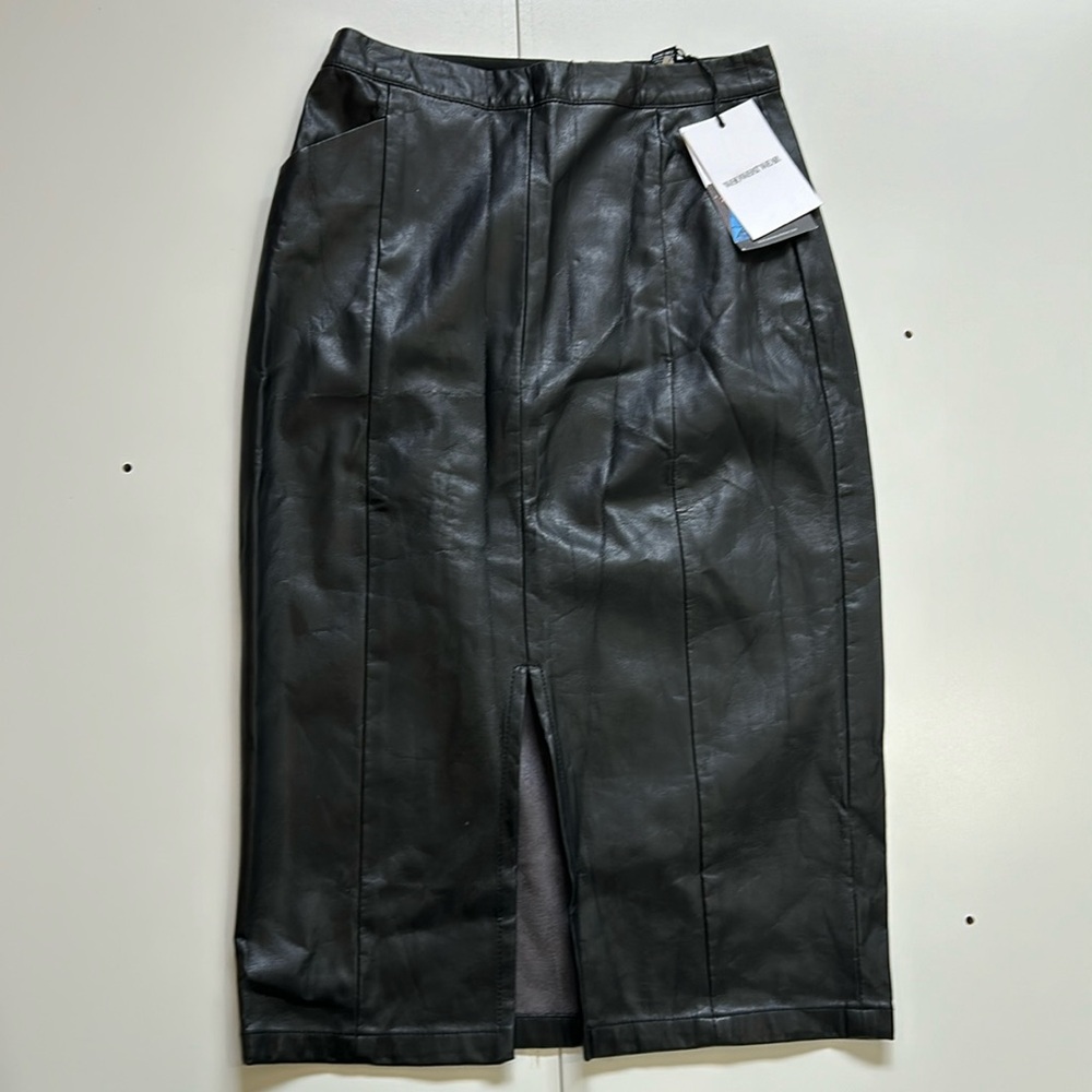 Who what wear NEW leather like skirt